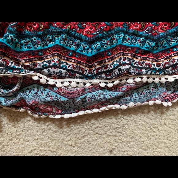 Patterned Shorts - Picture 4 of 5